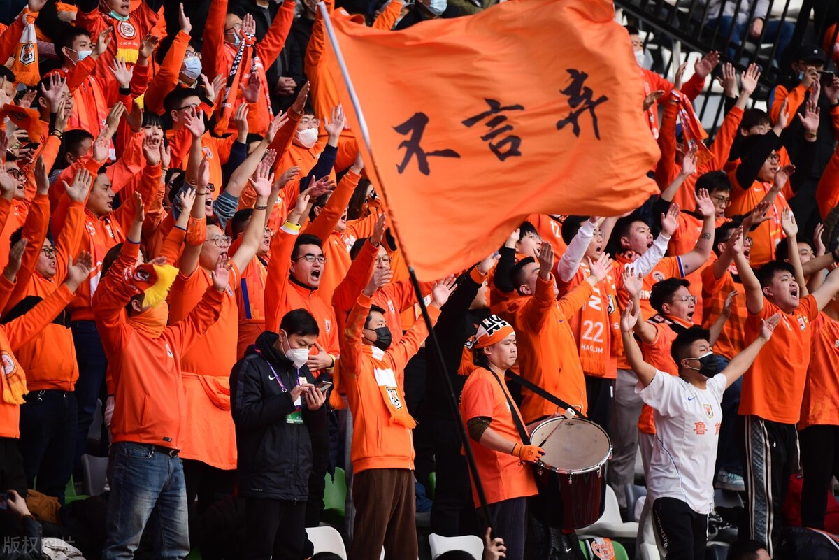 泰达主场战胜建业,队员们士气高涨信心满满 泰达主场战胜建业,队员们士气高涨信心满满